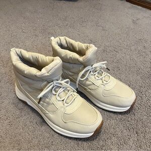 Eddie Bauer Women’s Balasana Quilted Upper Lightweight Winter Boot - US Size 10